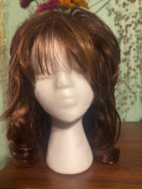 Synthetic Women's Wavy Wig with Bangs - Chestnut Brown